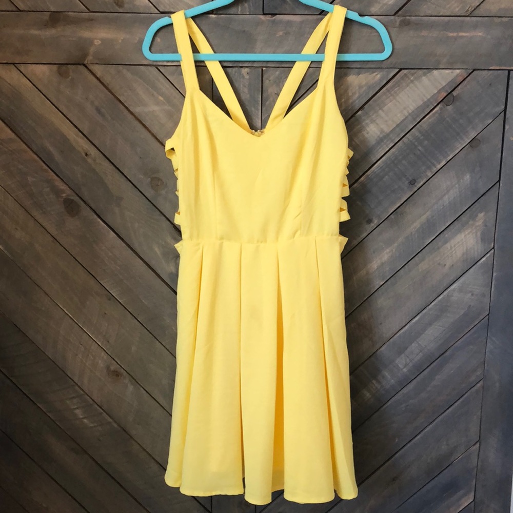 Beautiful yellow dress